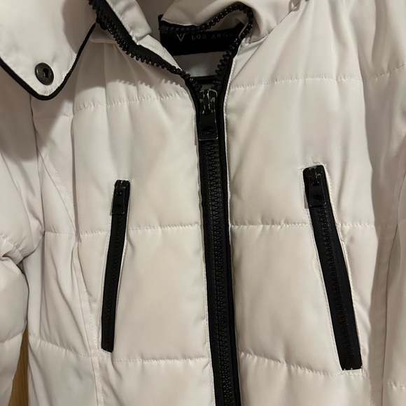 Guess puffer coat - Picture 4 of 8